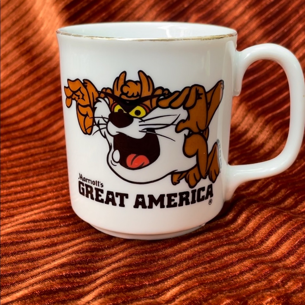 Vintage Mug: Great America Tasmanian Devil